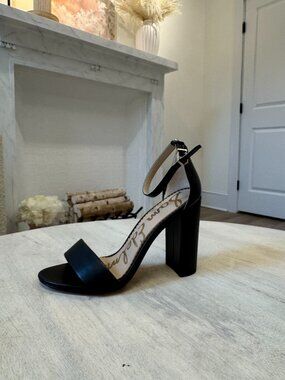 Black Leather Sam Edelman 4 inch Heels